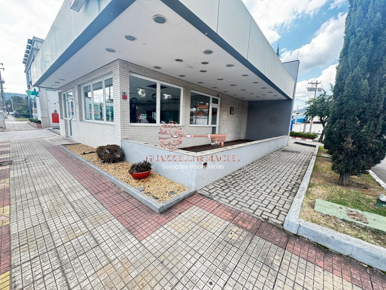 Sal�o Comercial de 180m� para Loca��o no Centro de S�o Roque-SP: Oportunidade Imperd�vel!