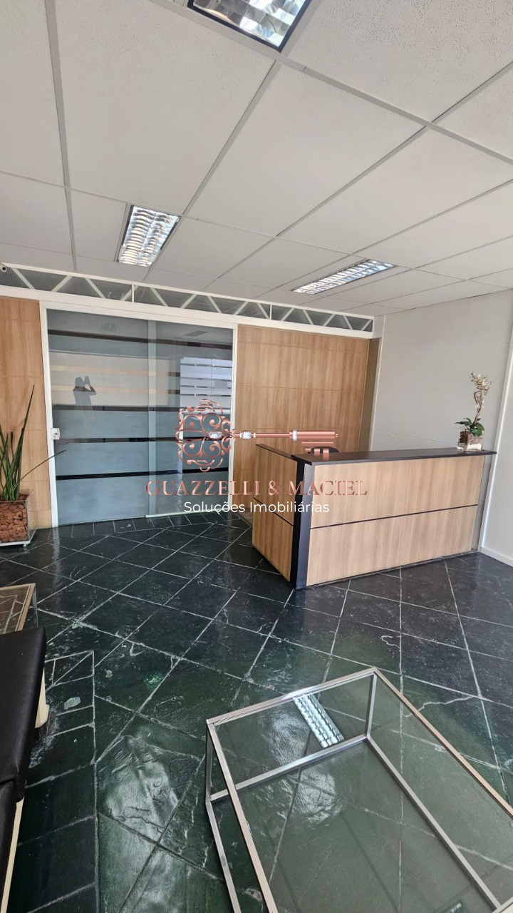 Sal�o Comercial para Loca��o no Centro de S�o Roque-SP: 2 Salas, 2 Banheiros, 2 Vagas de Garagem, 125m� de �rea