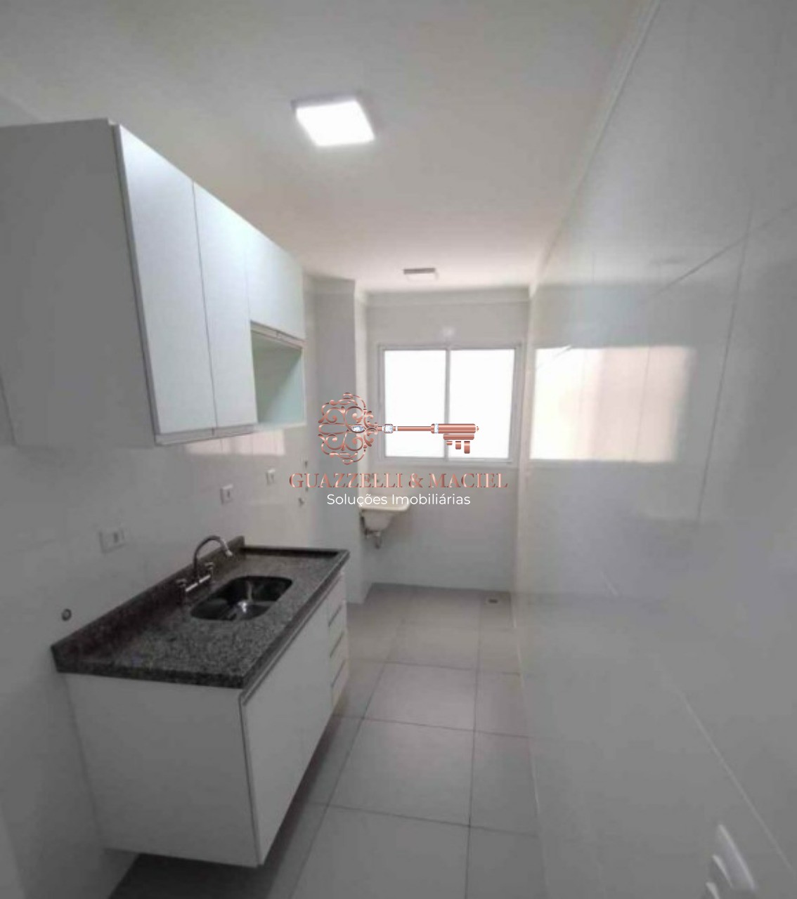 Apartamento para loca��o no Jardim Meny, S�o Roque-SP: 2 quartos, 1 sala, 1 banheiro, 1 vaga de garagem!