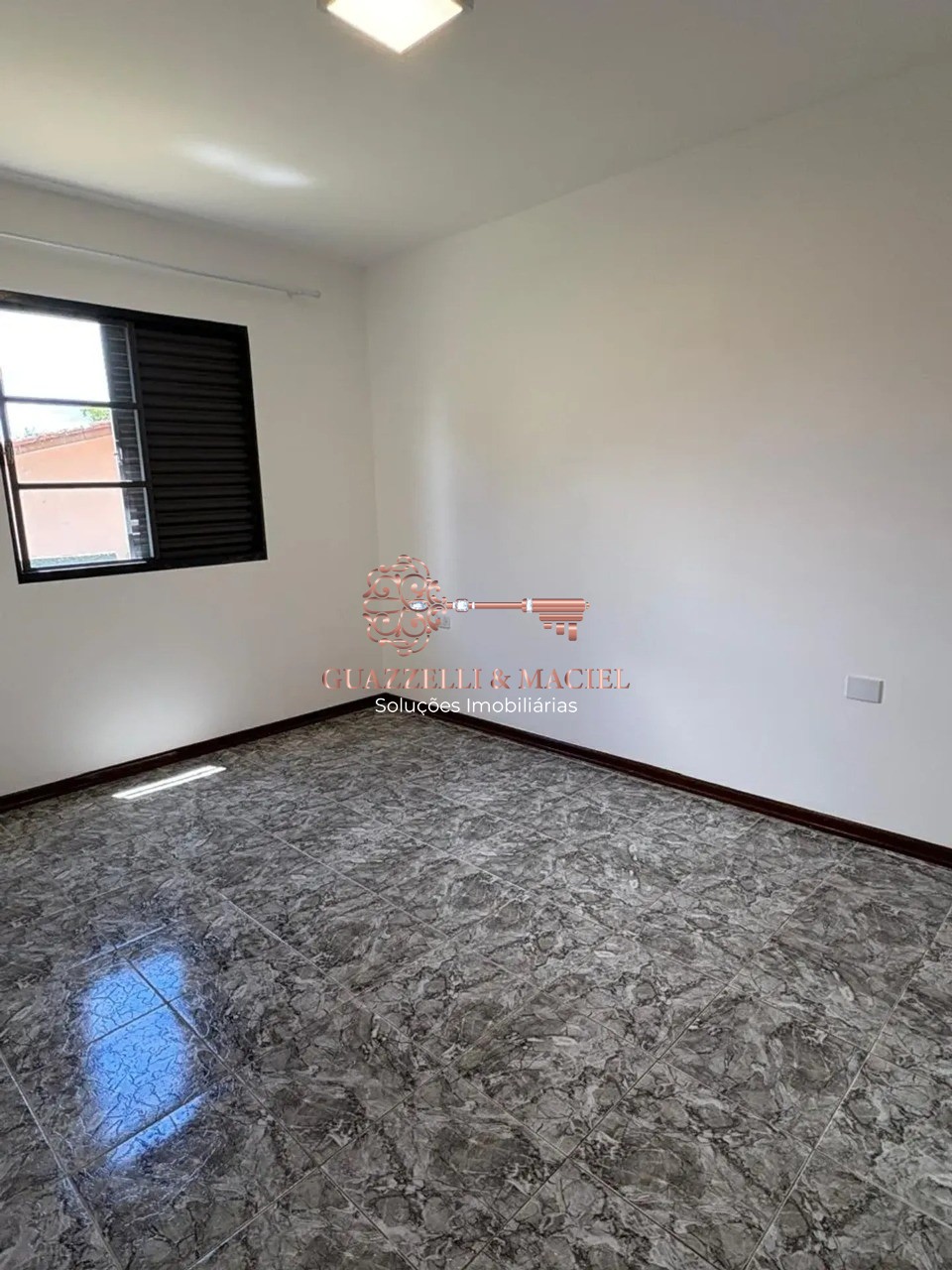 Apartamento em JARDIM RENE, SÃO ROQUE - Apartamento à venda ou locação no Jardim Rene, São Roque-SP: 2 quartos, 1 sala, 1 banheiro, garagem e 70m². Venha conferir! - Foto 4