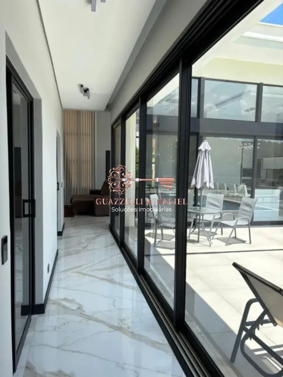 Condominio em TAIPAS DE PEDRAS (MAILASQUI), SÃO ROQUE - Imperdível oportunidade de compra: Casa em condomínio de luxo em São Roque-SP, 4 quartos, 3 suítes, 2 salas, 6 vagas, 240m². - Foto 2