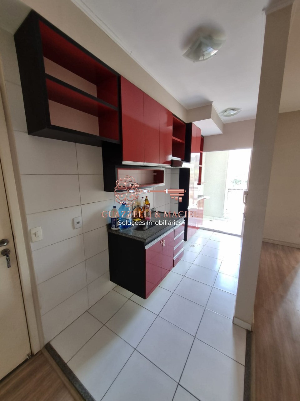 Apartamento em JARDIM CARAMBEÍ, SÃO ROQUE - Apartamento à venda: 2 quartos, 1 suíte, 1 sala, 2 banheiros, 1 vaga na cidade de São Roque-SP, bairro Jardim Carambeí! - Foto 3