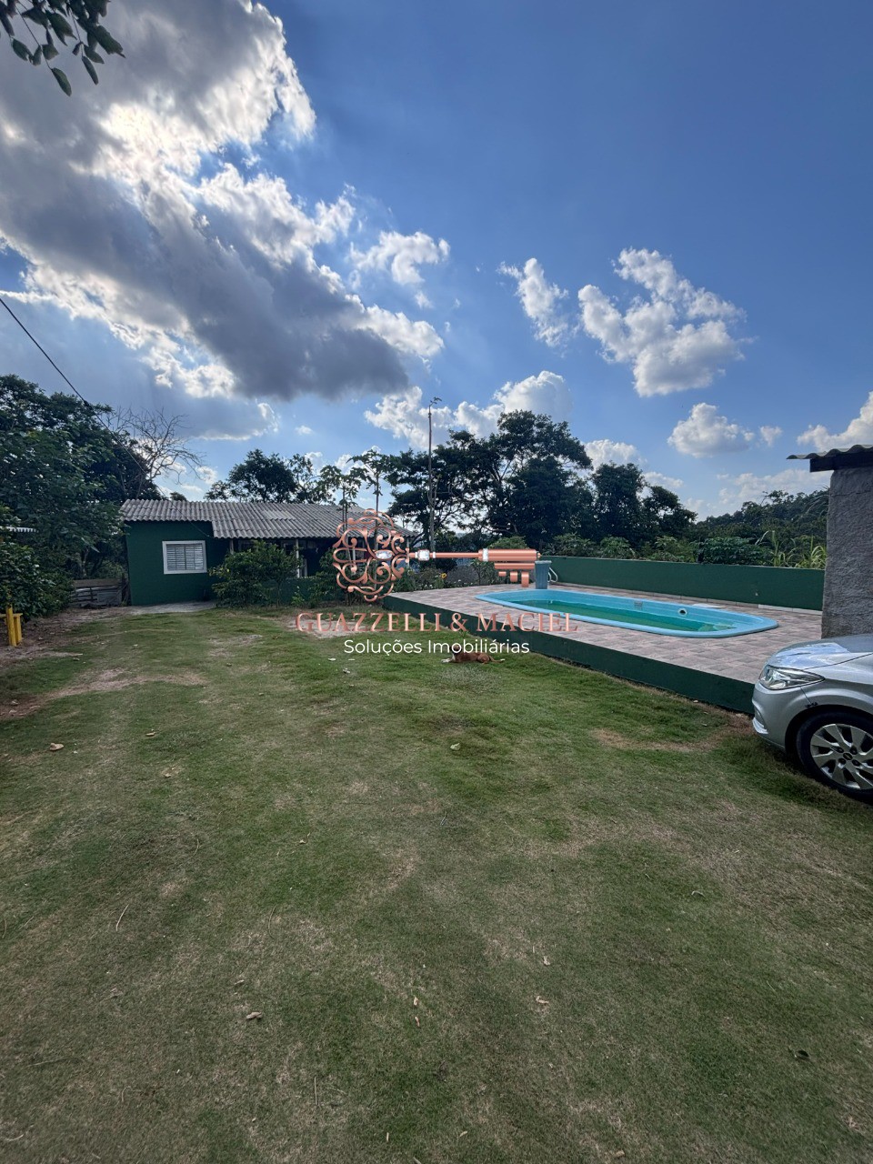 Chácara em JARDIM SUÍÇA PAULISTA, SÃO ROQUE - Chácara à venda em São Roque-SP, no Jardim Suíça Paulista. 4 quartos, 2 salas, 4 banheiros, 4 vagas de garagem. - Foto 1