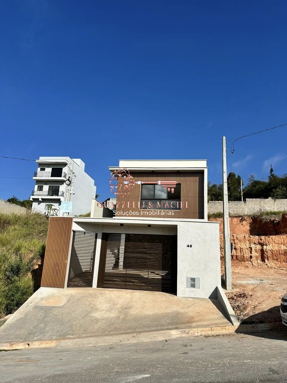 Casa em Cruz das Almas, ARAÇARIGUAMA - Imperdível oportunidade de adquirir uma casa com 3 quartos e 4 vagas de garagem em Araçariguama-SP! - Foto 2