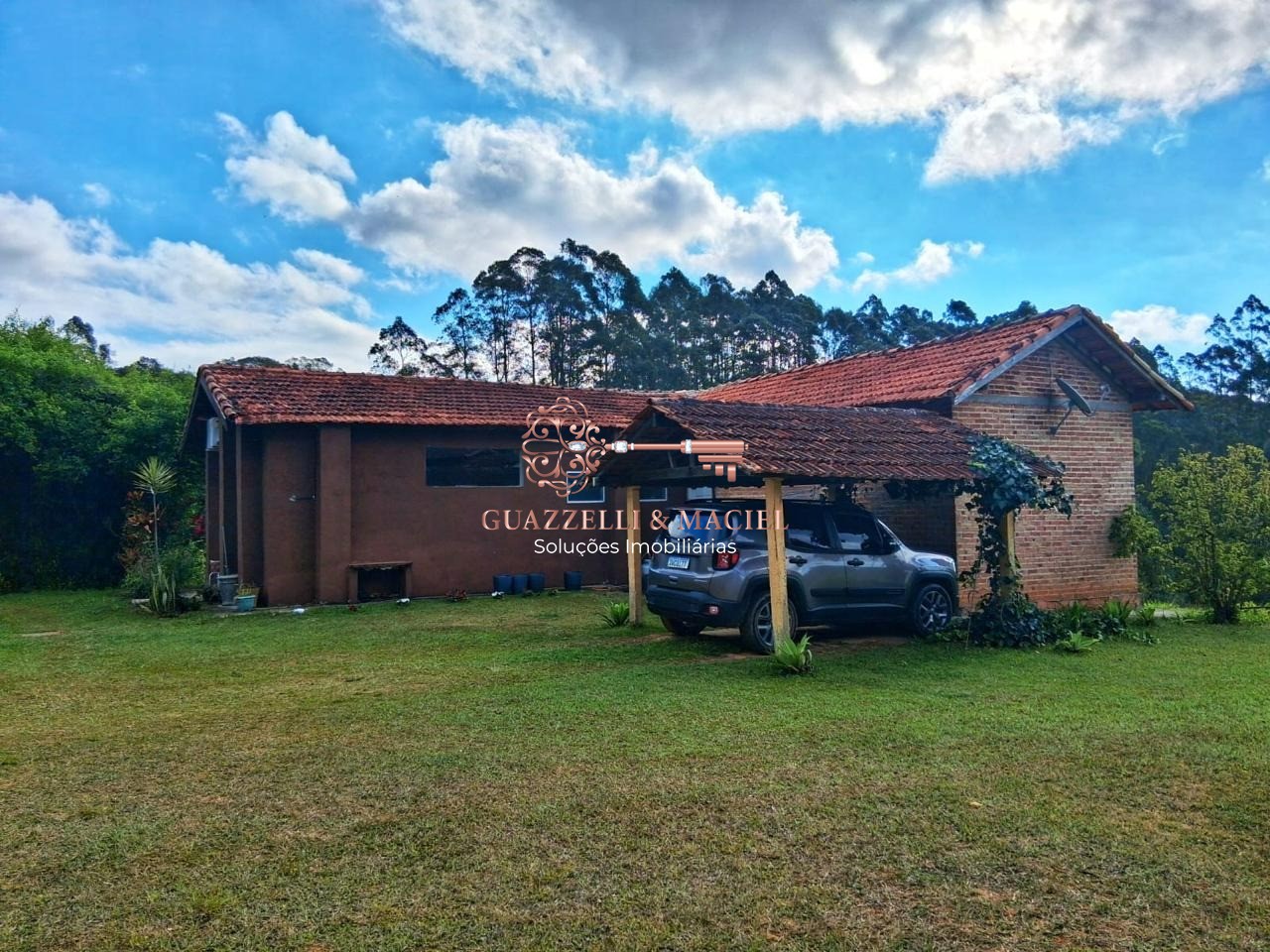 Chácara em SOROCAMIRIM (CANGUERA), SÃO ROQUE - Sítio à venda em São Roque-SP,  (Na estrada do vinho) - 3 quartos, 1 sala, 3 vagas de garagem e 23.000m² de área! - Foto 1
