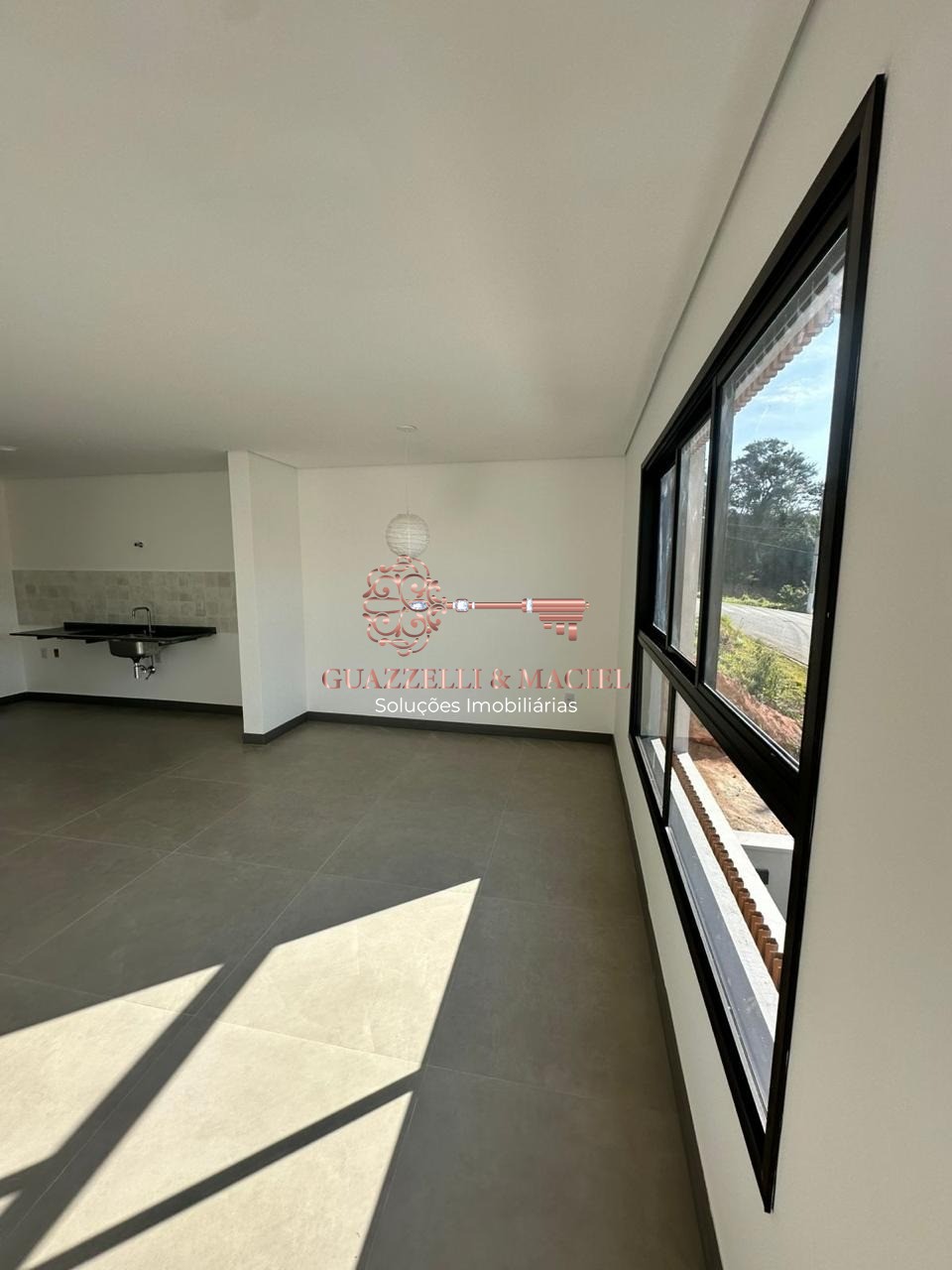 Casa em Cruz das Almas, ARAÇARIGUAMA - Imperdível oportunidade de adquirir uma casa com 3 quartos e 4 vagas de garagem em Araçariguama-SP! - Foto 12