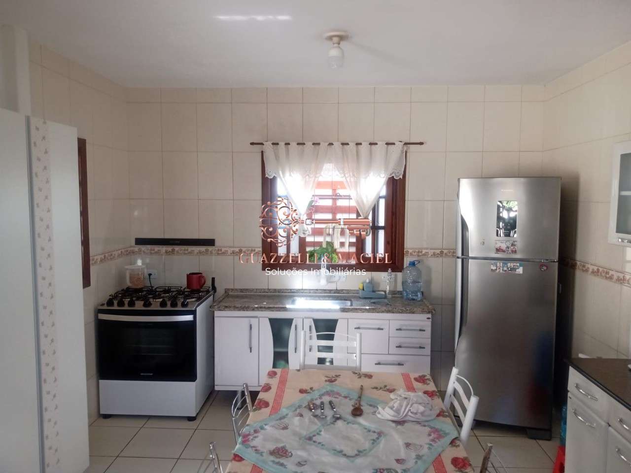 Casa em GABRIEL PIZA, SÃO ROQUE - Imperdível oportunidade de compra: Casa à venda em São Roque-SP, no bairro Gabriel Piza, com 3 quartos, 1 suíte, sala e 3 vagas de garagem, totalizando 165m². - Foto 8