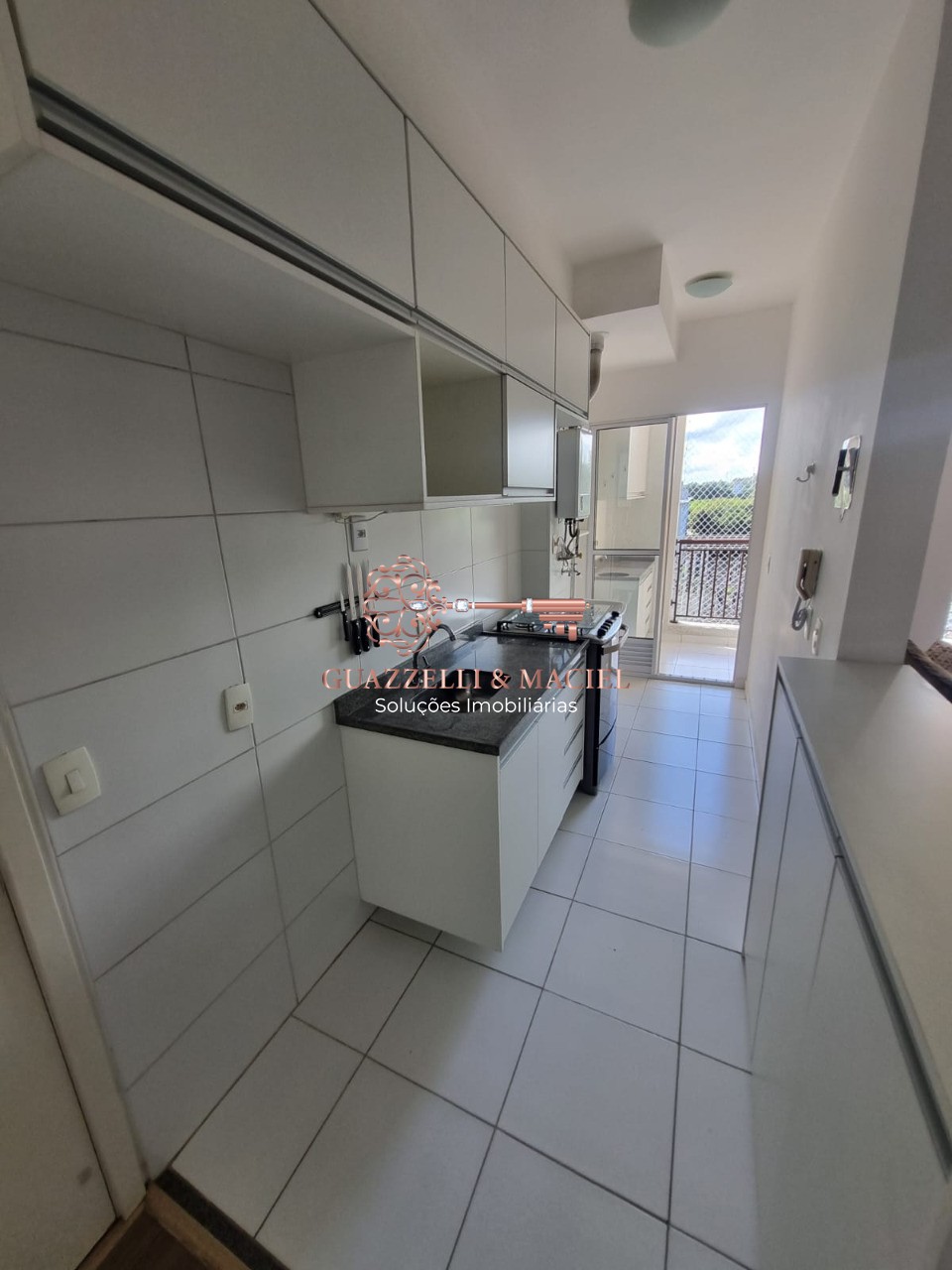 Apartamento em JARDIM CARAMBEÍ, SÃO ROQUE - Aluguel de Apartamento de 2 Quartos e 1 Suíte no Jardim Carambeí, São Roque-SP: Moderno e Espaçoso com 62m² - Foto 2
