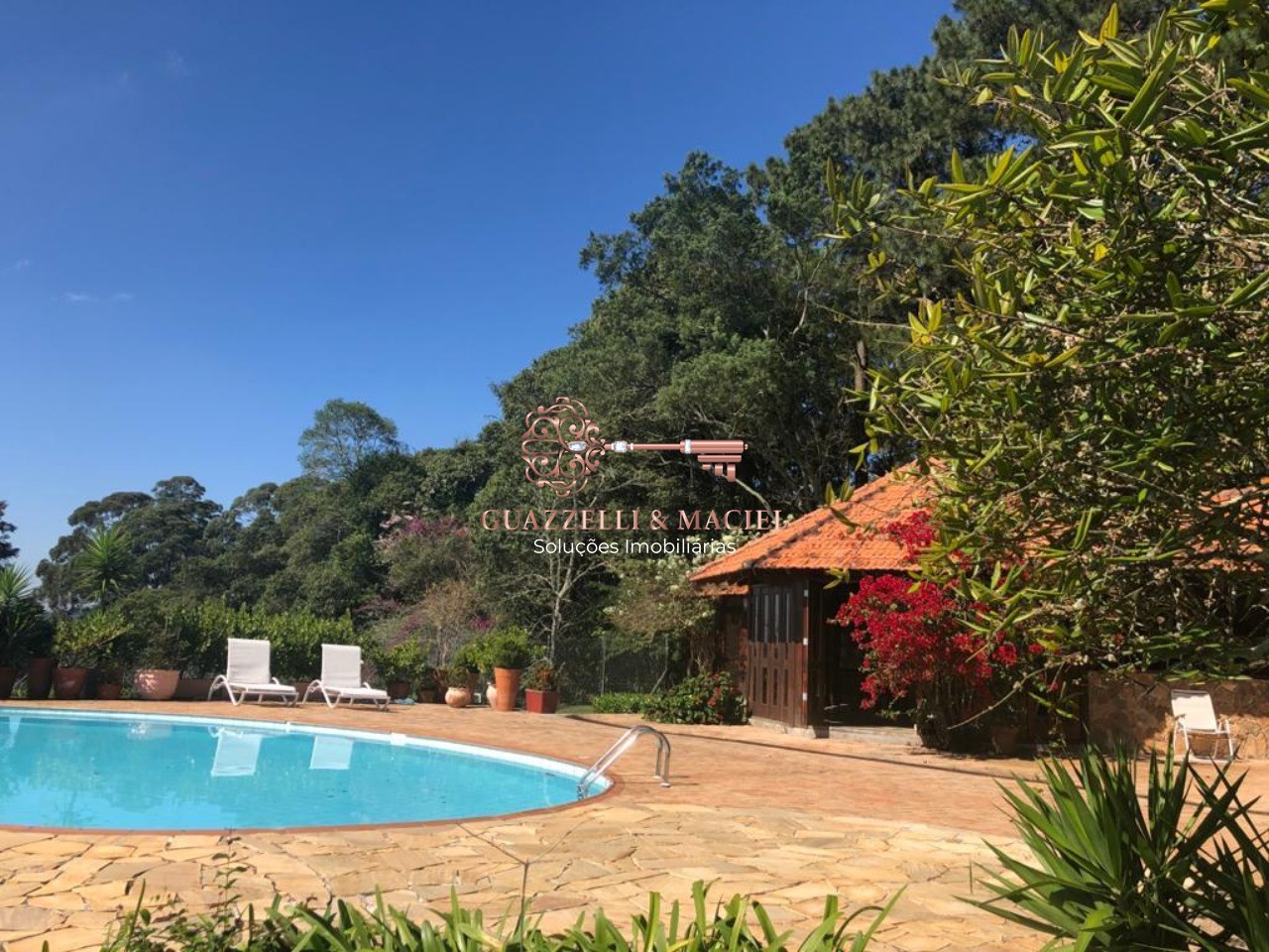 Chácara em GABRIEL PIZA, SÃO ROQUE - Sítio de luxo em São Roque-SP, 4 quartos, 4 suítes, 2 salas, 22.000 m² - Imperdível no Bairro Gabriel Piza!