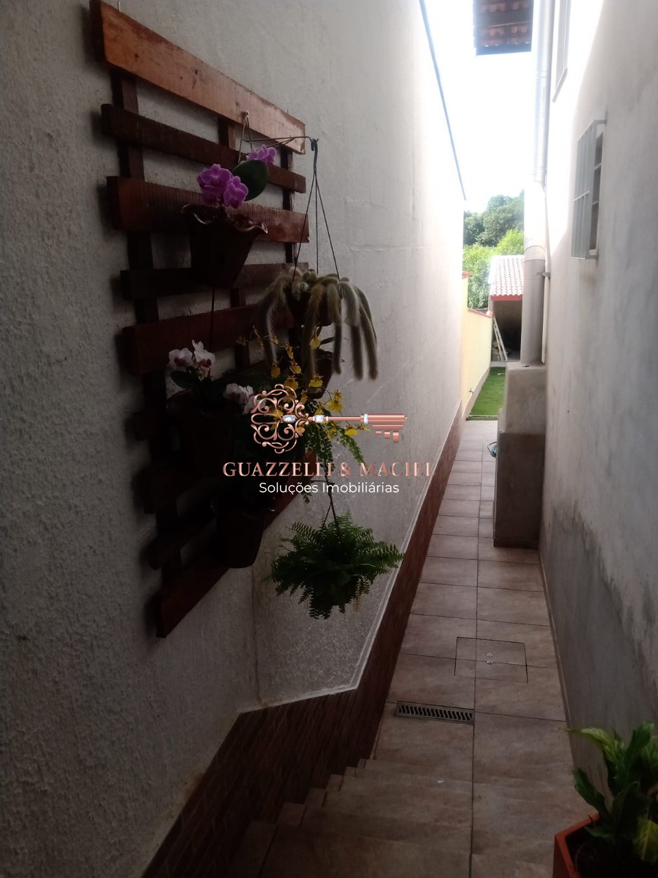 Casa em GABRIEL PIZA, SÃO ROQUE - Imperdível oportunidade de compra: Casa à venda em São Roque-SP, no bairro Gabriel Piza, com 3 quartos, 1 suíte, sala e 3 vagas de garagem, totalizando 165m². - Foto 9