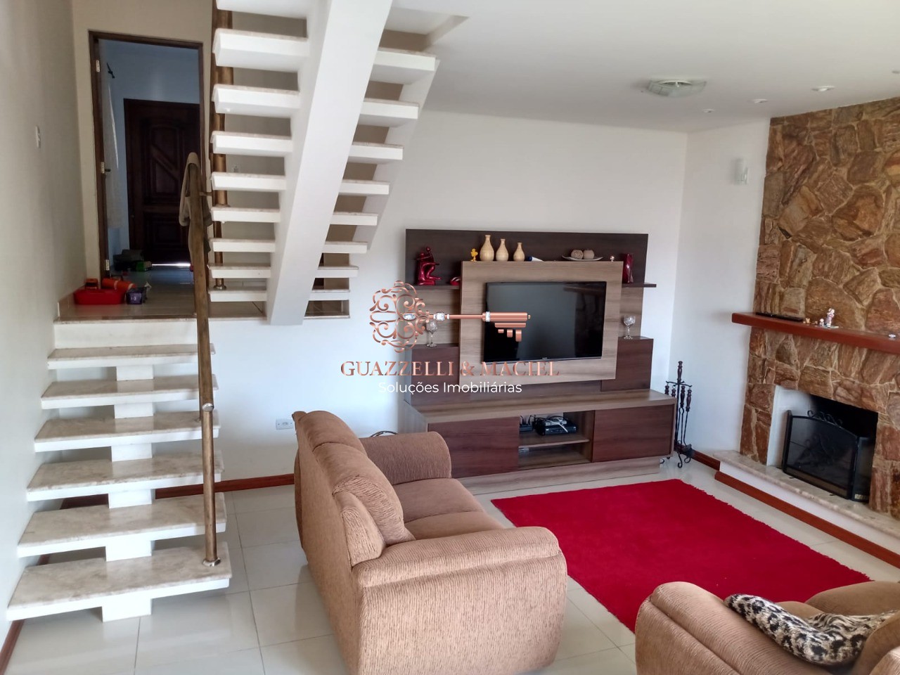 Casa em GABRIEL PIZA, SÃO ROQUE - Imperdível oportunidade de compra: Casa à venda em São Roque-SP, no bairro Gabriel Piza, com 3 quartos, 1 suíte, sala e 3 vagas de garagem, totalizando 165m². - Foto 12