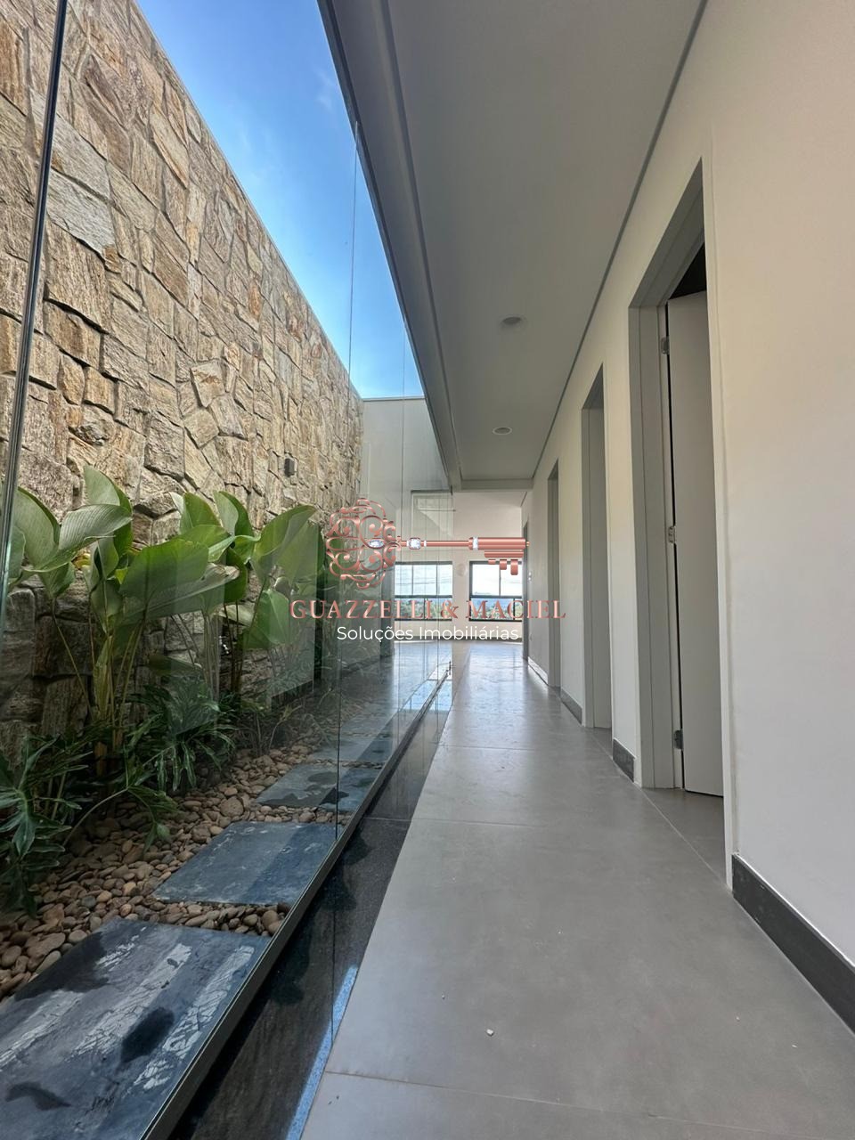 Casa em Cruz das Almas, ARAÇARIGUAMA - Imperdível oportunidade de adquirir uma casa com 3 quartos e 4 vagas de garagem em Araçariguama-SP! - Foto 13