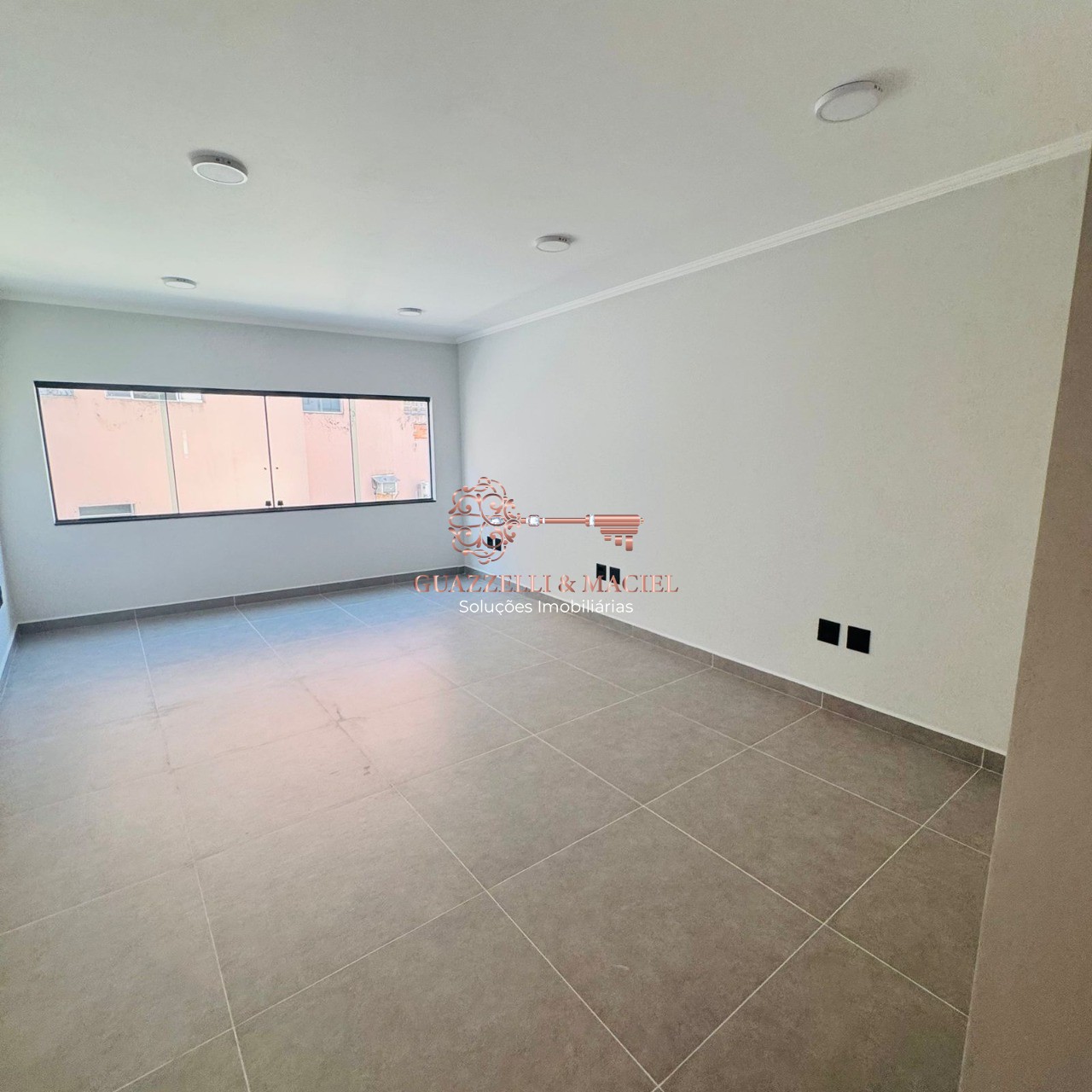 Loja / comércio em CENTRO, SÃO ROQUE - Excelente oportunidade: Ponto Comercial de 400m² no Centro de São Roque-SP, com 5 salas, 7 banheiros e 2 vagas de garagem! - Foto 2