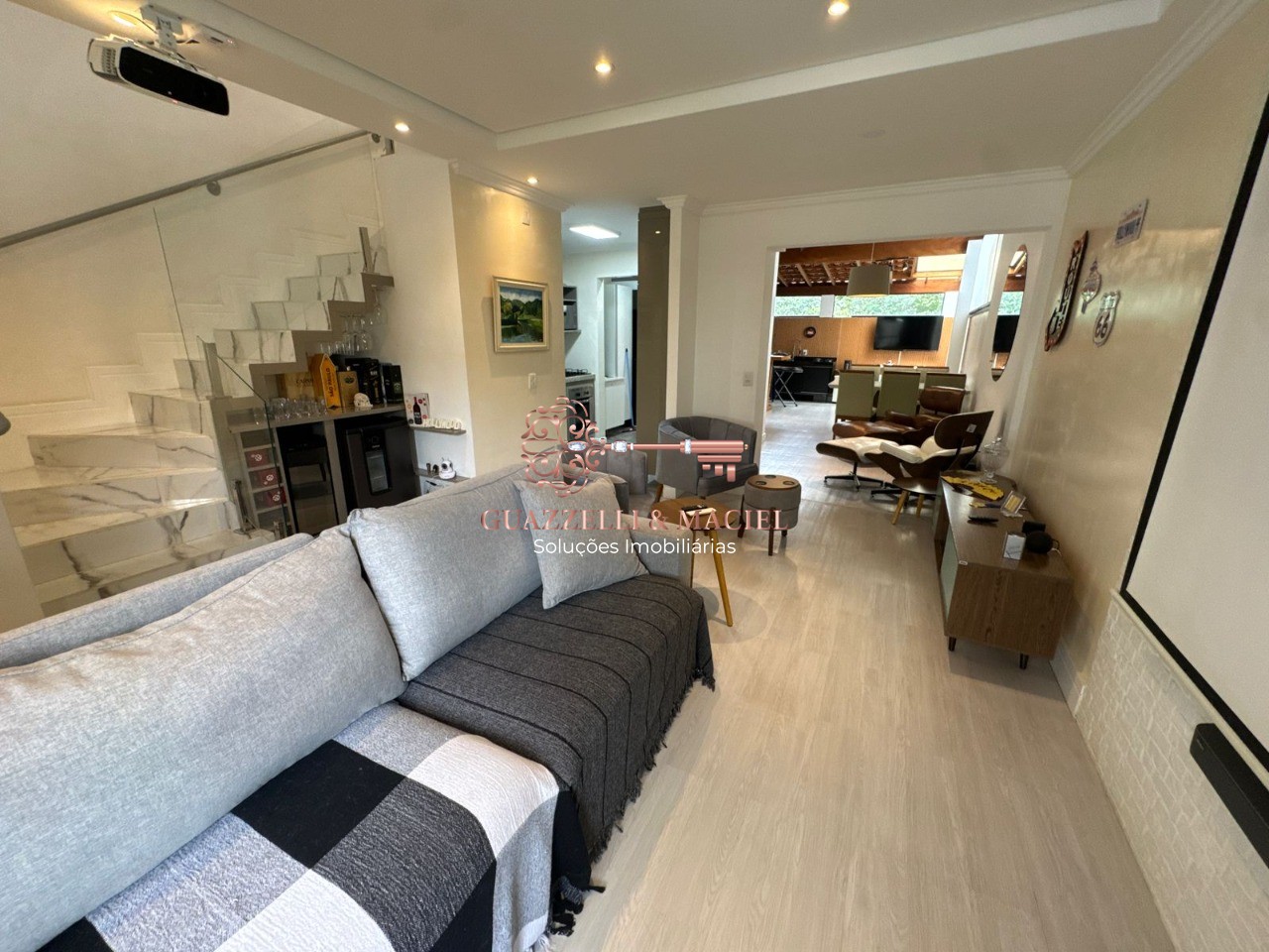 Condominio em TABOÃO, SÃO ROQUE - Casa em Condomínio de Luxo em São Roque-SP, 2 Quartos, 2 Suítes, 3 Salas, 3 Banheiros, 2 Vagas, 116m² - Bairro Taboão! - Foto 3