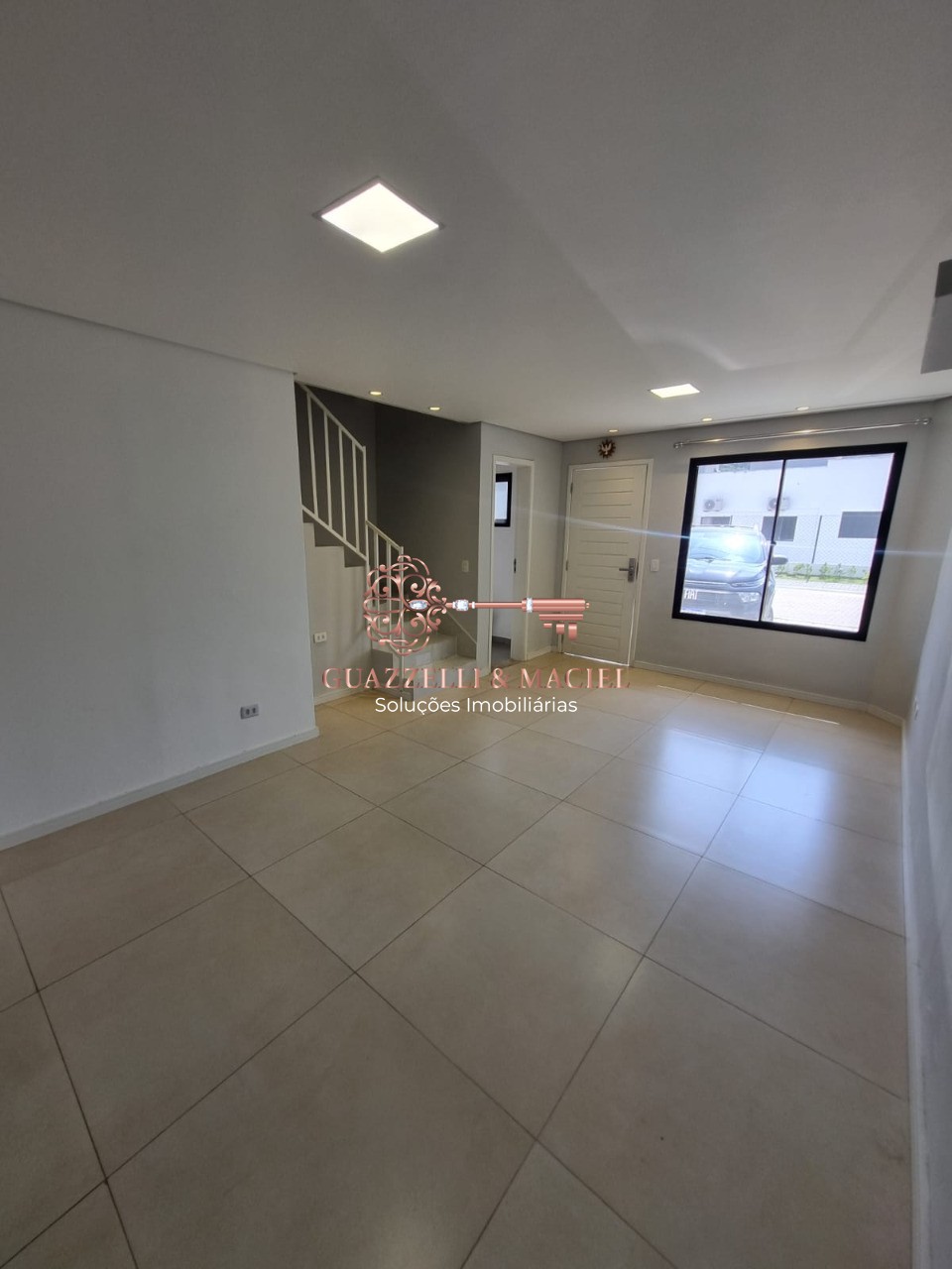 Condominio em TABOÃO, SÃO ROQUE - Casa em condomínio de alto padrão em São Roque-SP, no Taboão: 3 quartos, 1 suíte, 2 salas, 3 banheiros, 2 vagas, 88m². Venda ou locação! - Foto 3