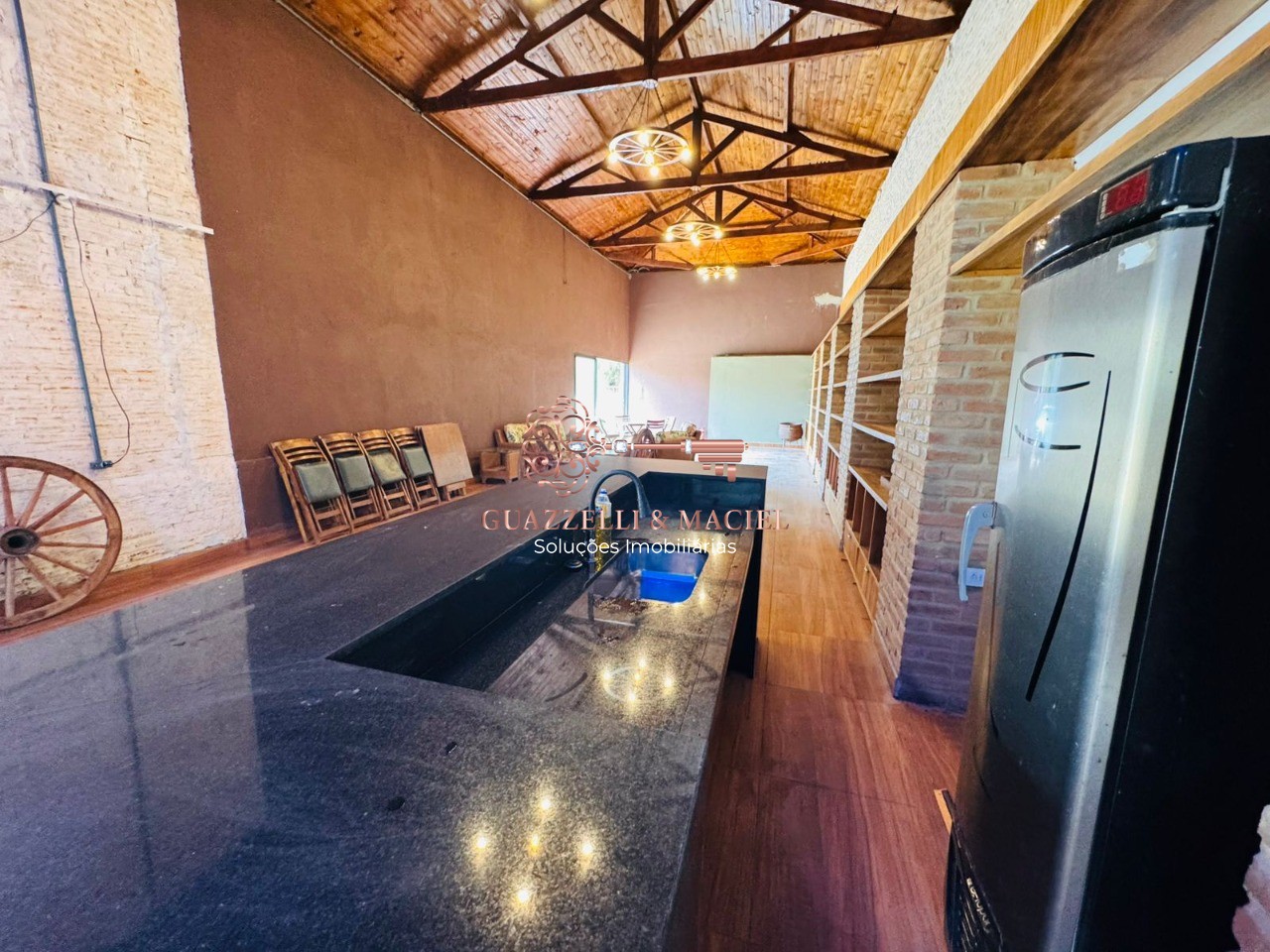 Loja / comércio em GABRIEL PIZA, SÃO ROQUE - Excelente oportunidade de locação de ponto comercial em São Roque-SP, bairro Gabriel Piza: 2 salas, 7 banheiros, 50 vagas de garagem e 400,00 m² de área! - Foto 3