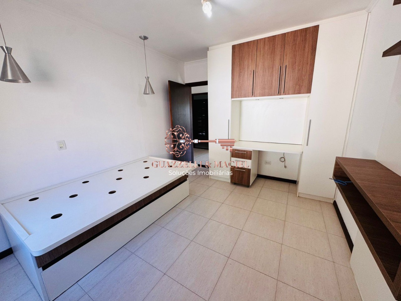 Casa em Jardim Villaça, São Roque - Sobrado de Alto Padrão com Vista Fantástica em São Roque! - Foto 16