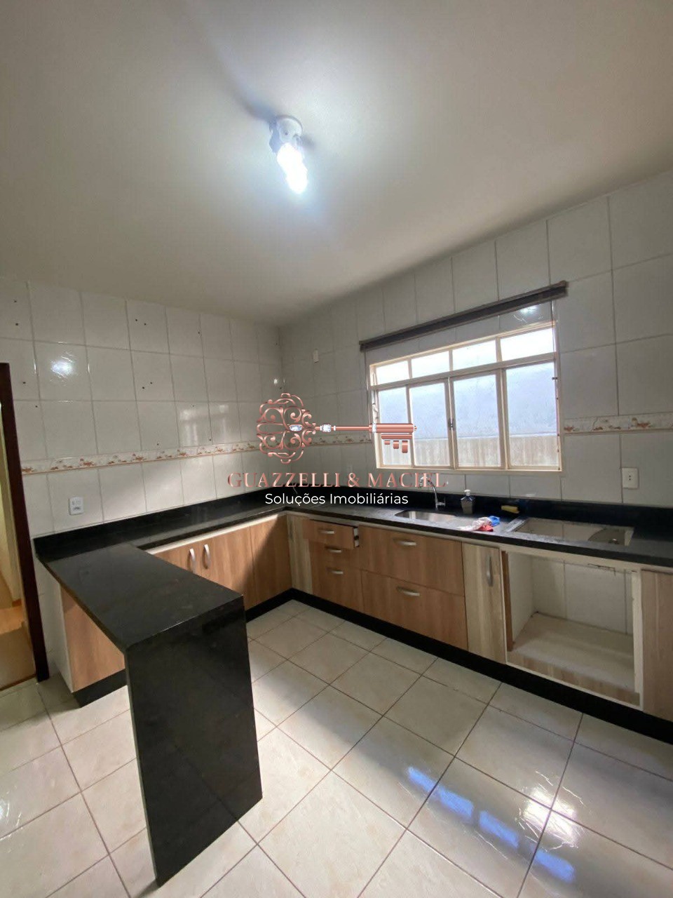 Casa em RENEVILLE, MAIRINQUE - Imperdível: Casa à venda em  com 2 quartos, 2 salas, 1 banheiro, 2 vagas de garagem e 69,70 m² de área! - Foto 3