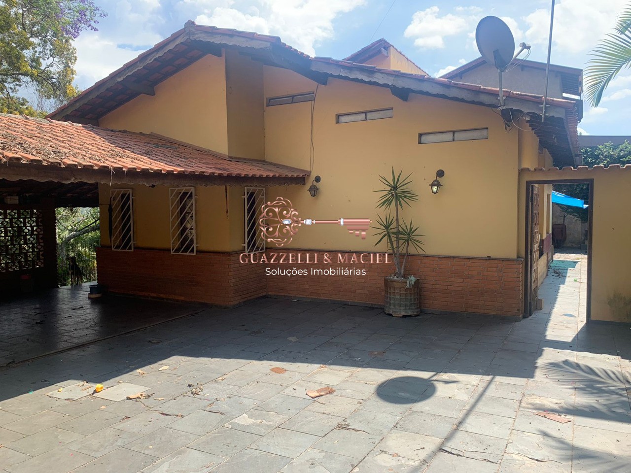 Casa em JARDIM MOSTEIRO, SÃO ROQUE - Imperdível: Casa à venda em São Roque-SP, Jardim Mosteiro, 3 quartos, 1 suíte, 2 salas, 2 banheiros, 4 vagas, 130m². - Foto 1