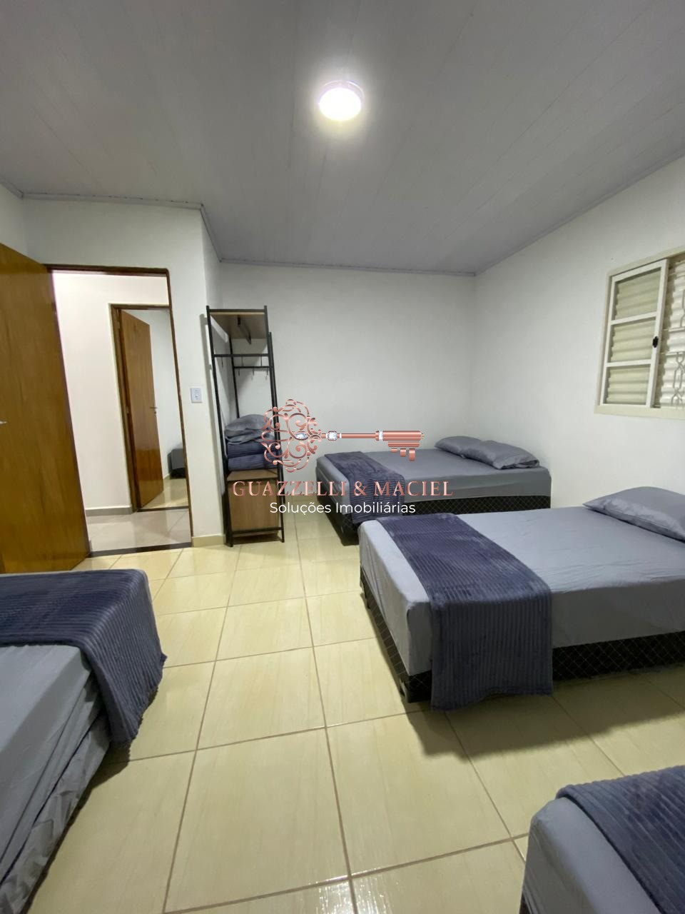 Casa em VILA VILMA (MAILASQUI), SÃO ROQUE - Imperdível Residência de 3 Quartos na Vila Vilma, São Roque-SP: 1 Suíte, 1 Sala, 2 Banheiros, 5 Vagas e 150m² de Área! - Foto 15