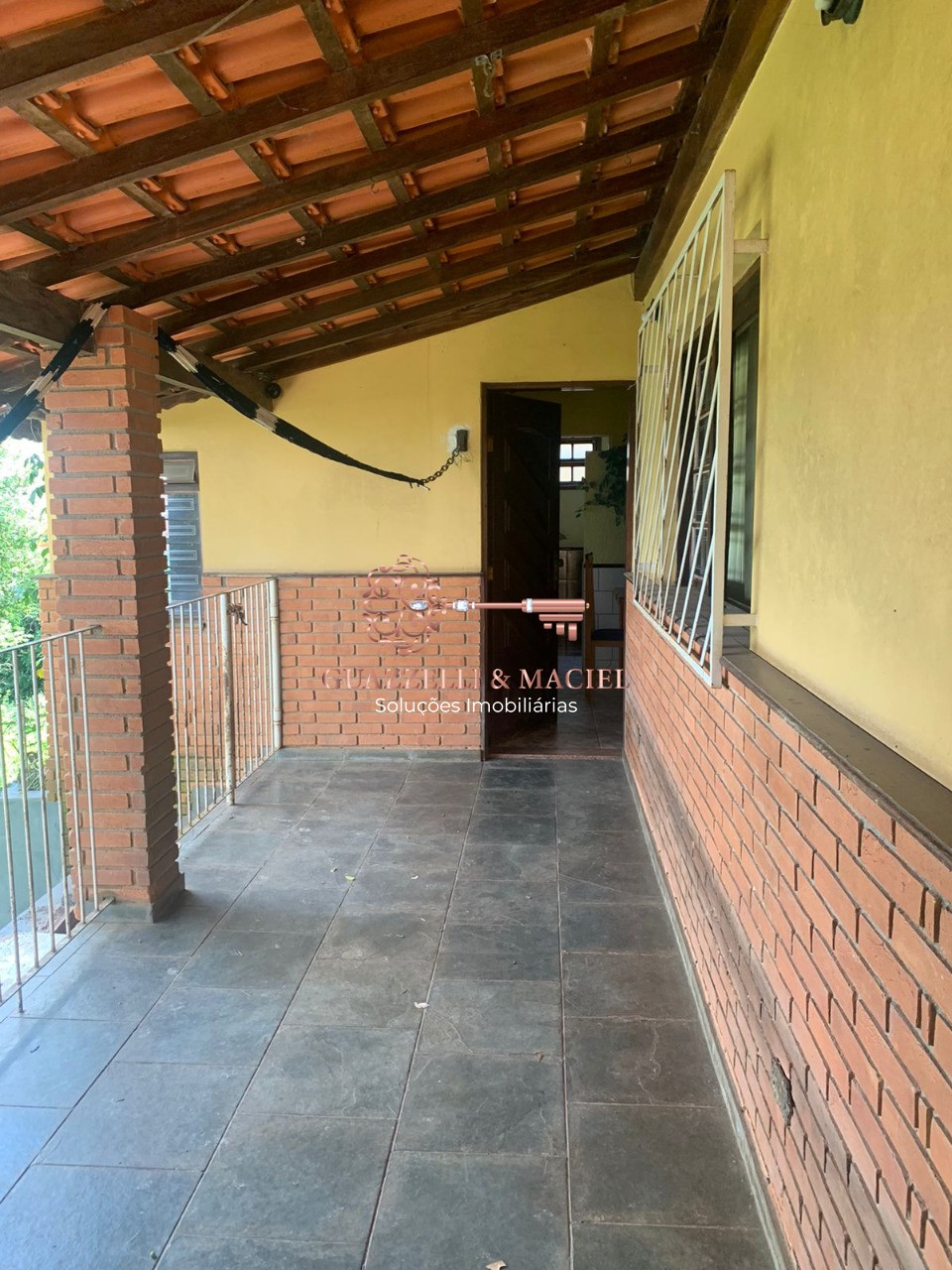 Casa em JARDIM MOSTEIRO, SÃO ROQUE - Imperdível: Casa à venda em São Roque-SP, Jardim Mosteiro, 3 quartos, 1 suíte, 2 salas, 2 banheiros, 4 vagas, 130m². - Foto 2