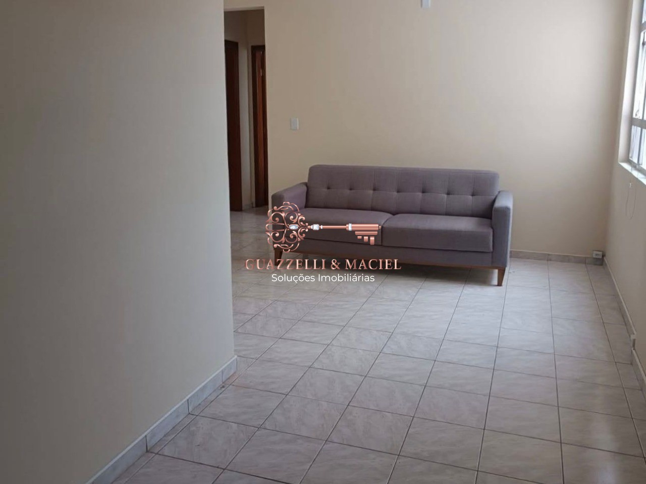 Apartamento em CENTRO, São Roque - Apartamento à Venda ou Locação em São Roque-SP, Bairro São Roque: 2 Quartos, 1 Sala, 1 Banheiro, 88 m² de Área! - Foto 2