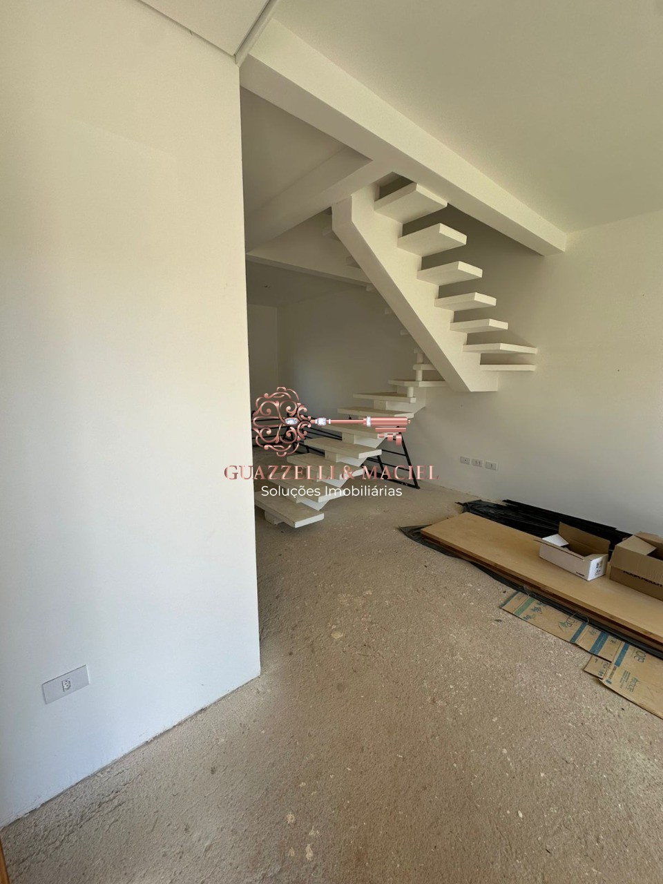 Condominio em JARDIM FLÓRIDA, SÃO ROQUE - Casa em condomínio de luxo: 3 quartos, 1 suíte, 2 salas, 3 banheiros, 2 vagas - São Roque-SP, Jardim Flórida - 84m².