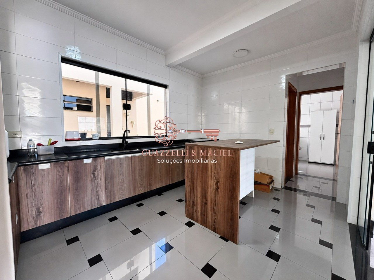 Casa em JARDIM MENY, SÃO ROQUE - Imperdível casa à venda em São Roque-SP, Jardim Meny: 4 quartos, 3 suítes, 1 sala, 4 banheiros, 3 vagas de garagem, 286m²! - Foto 8
