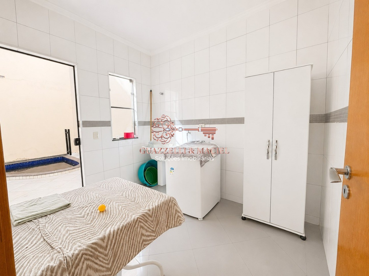 Casa em JARDIM MENY, SÃO ROQUE - Imperdível casa à venda em São Roque-SP, Jardim Meny: 4 quartos, 3 suítes, 1 sala, 4 banheiros, 3 vagas de garagem, 286m²! - Foto 15