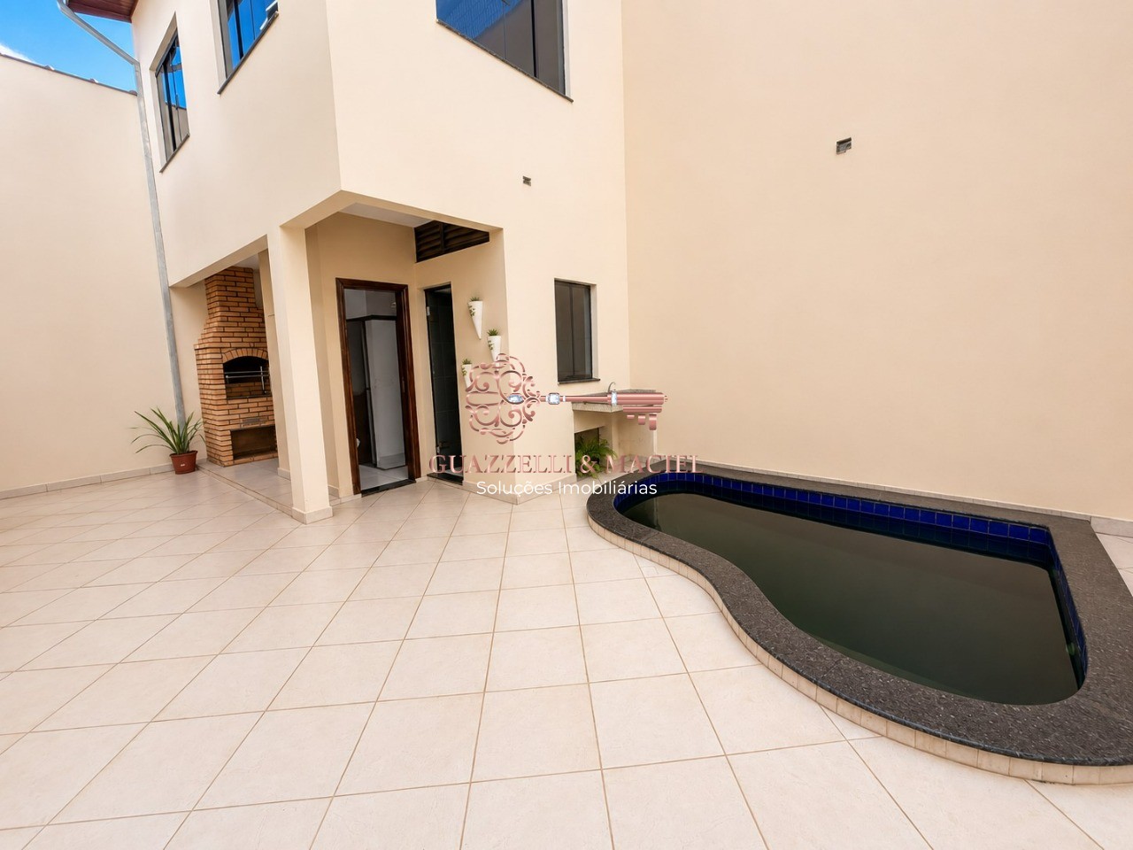 Casa em JARDIM MENY, SÃO ROQUE - Imperdível casa à venda em São Roque-SP, Jardim Meny: 4 quartos, 3 suítes, 1 sala, 4 banheiros, 3 vagas de garagem, 286m²! - Foto 6
