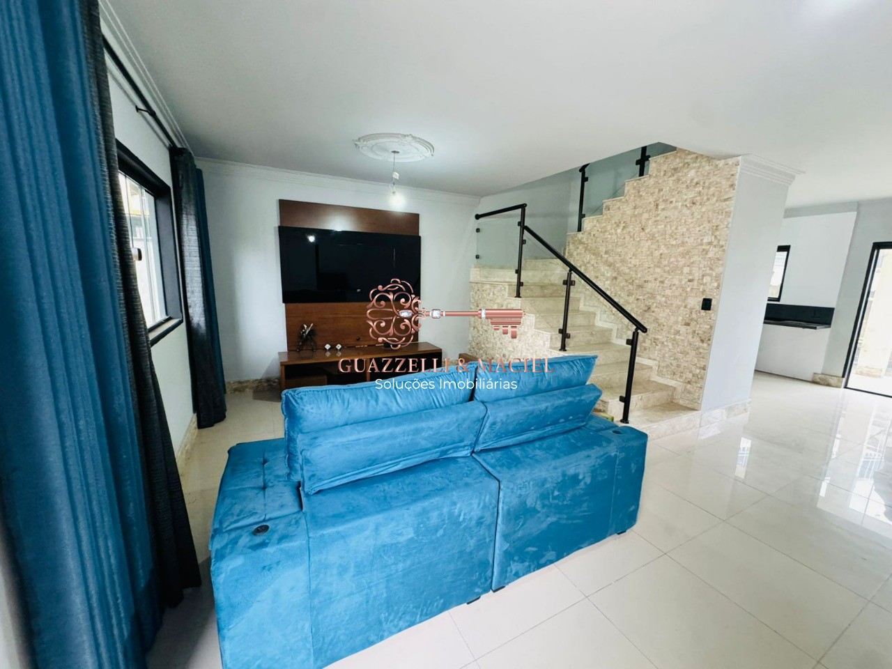 Condominio em JARDIM ESTHER, SÃO ROQUE - Casa de alto padrão em condomínio no Jardim Esther, São Roque-SP: 3 quartos, 2 suítes, 1 sala, 3 banheiros, 2 vagas, 184m². - Foto 3