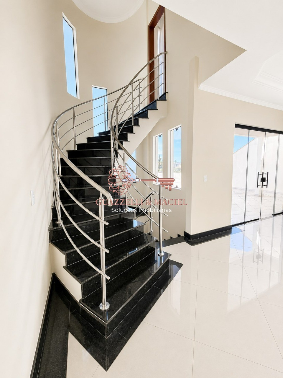 Casa em JARDIM MENY, SÃO ROQUE - Imperdível casa à venda em São Roque-SP, Jardim Meny: 4 quartos, 3 suítes, 1 sala, 4 banheiros, 3 vagas de garagem, 286m²! - Foto 10