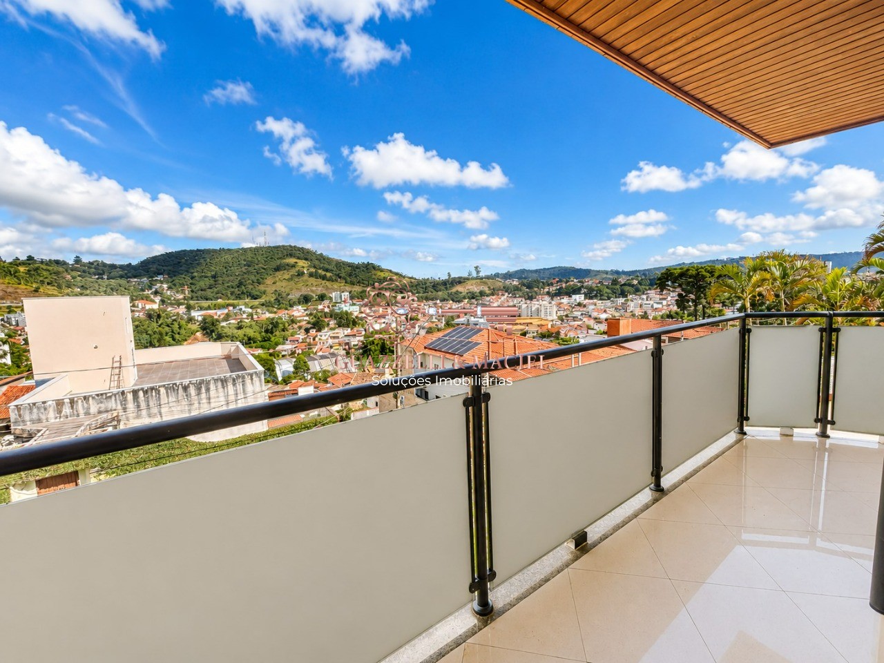 Casa em JARDIM MENY, SÃO ROQUE - Imperdível casa à venda em São Roque-SP, Jardim Meny: 4 quartos, 3 suítes, 1 sala, 4 banheiros, 3 vagas de garagem, 286m²! - Foto 17