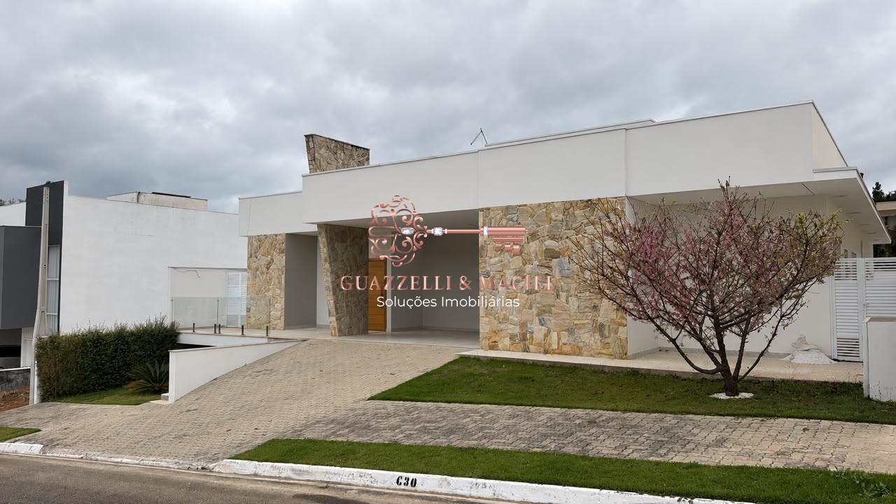 Condomínio em Trigal, MAIRINQUE - Casa em condomínio à venda em Mairinque-SP, bairro Trigal: 4 quartos, 1 suíte, 3 salas, 6 banheiros, 2 vagas, 230m². - Foto 1