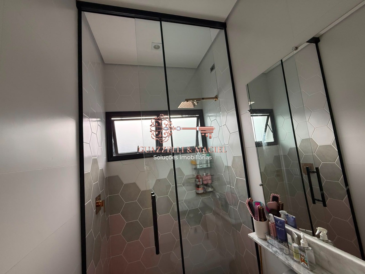 Condomínio em Trigal, MAIRINQUE - Espetacular casa em condomínio à venda em Mairinque-SP, bairro Trigal: 3 quartos, 3 suítes, 2 salas, 5 banheiros, 2 vagas, 313,93 m² - Foto 14