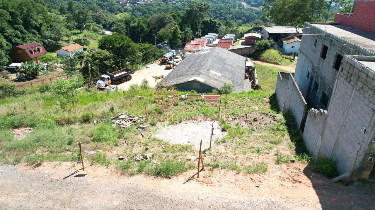 Terreno em VILA AMARAL, SÃO ROQUE - Terreno à venda na Vila Amaral, São Roque-SP, com 271m² de área! Confira já!