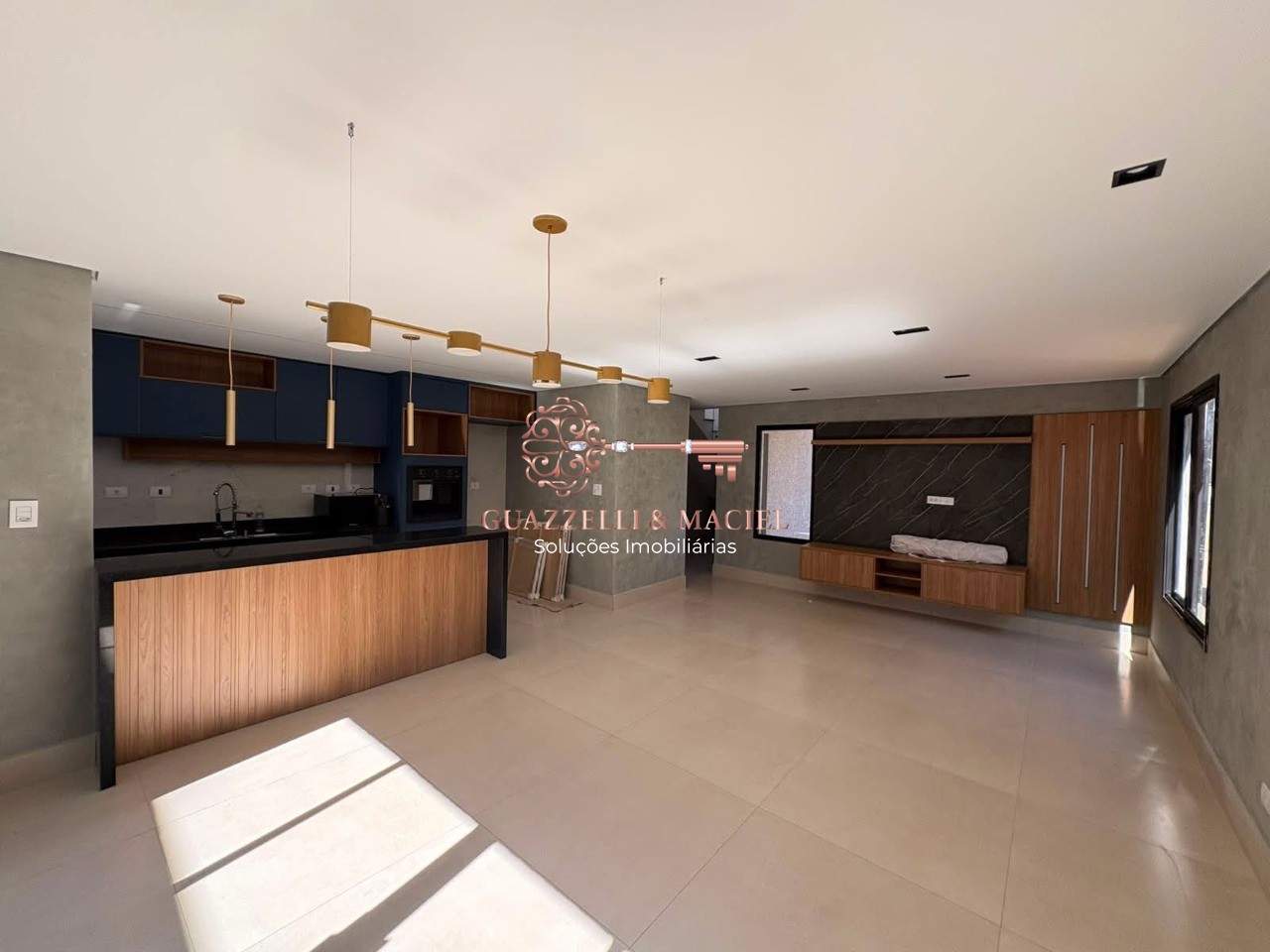 Condominio em GABRIEL PIZA, SÃO ROQUE - Casa em condomínio de luxo em São Roque-SP, Gabriel Piza: 3 quartos, 1 suíte, 2 salas, 2 vagas, 150m². Venha conferir! - Foto 2