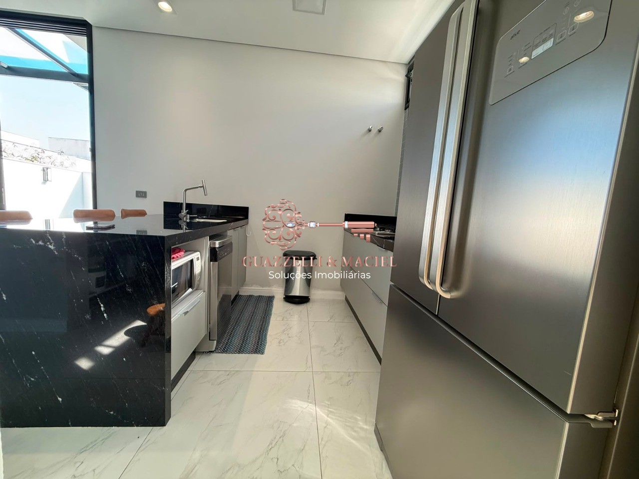 Condomínio em Trigal, MAIRINQUE - Espetacular casa em condomínio à venda em Mairinque-SP, bairro Trigal: 3 quartos, 3 suítes, 2 salas, 5 banheiros, 2 vagas, 313,93 m² - Foto 9