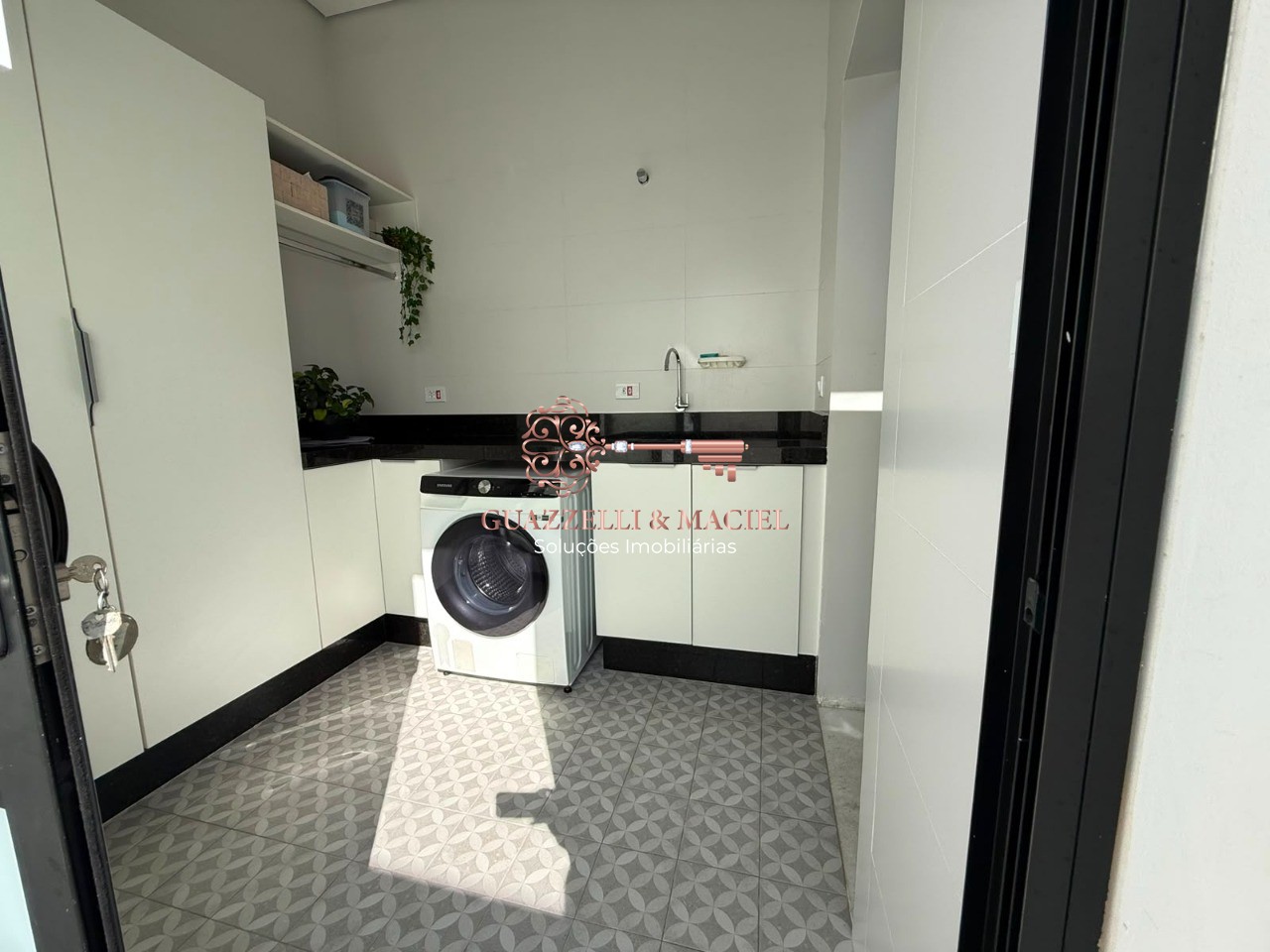 Condomínio em Trigal, MAIRINQUE - Espetacular casa em condomínio à venda em Mairinque-SP, bairro Trigal: 3 quartos, 3 suítes, 2 salas, 5 banheiros, 2 vagas, 313,93 m² - Foto 28