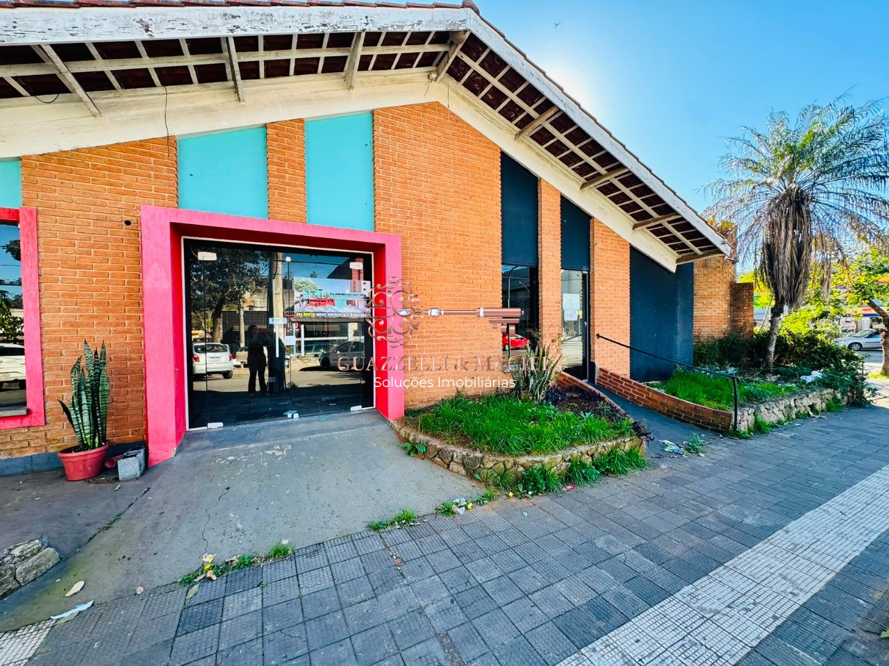 Loja / Comércio em CENTRO, MAIRINQUE - Ponto Comercial para Locação no Centro de Mairinque-SP: 1 Sala, 3 Banheiros, 150m² de Área. - Foto 3