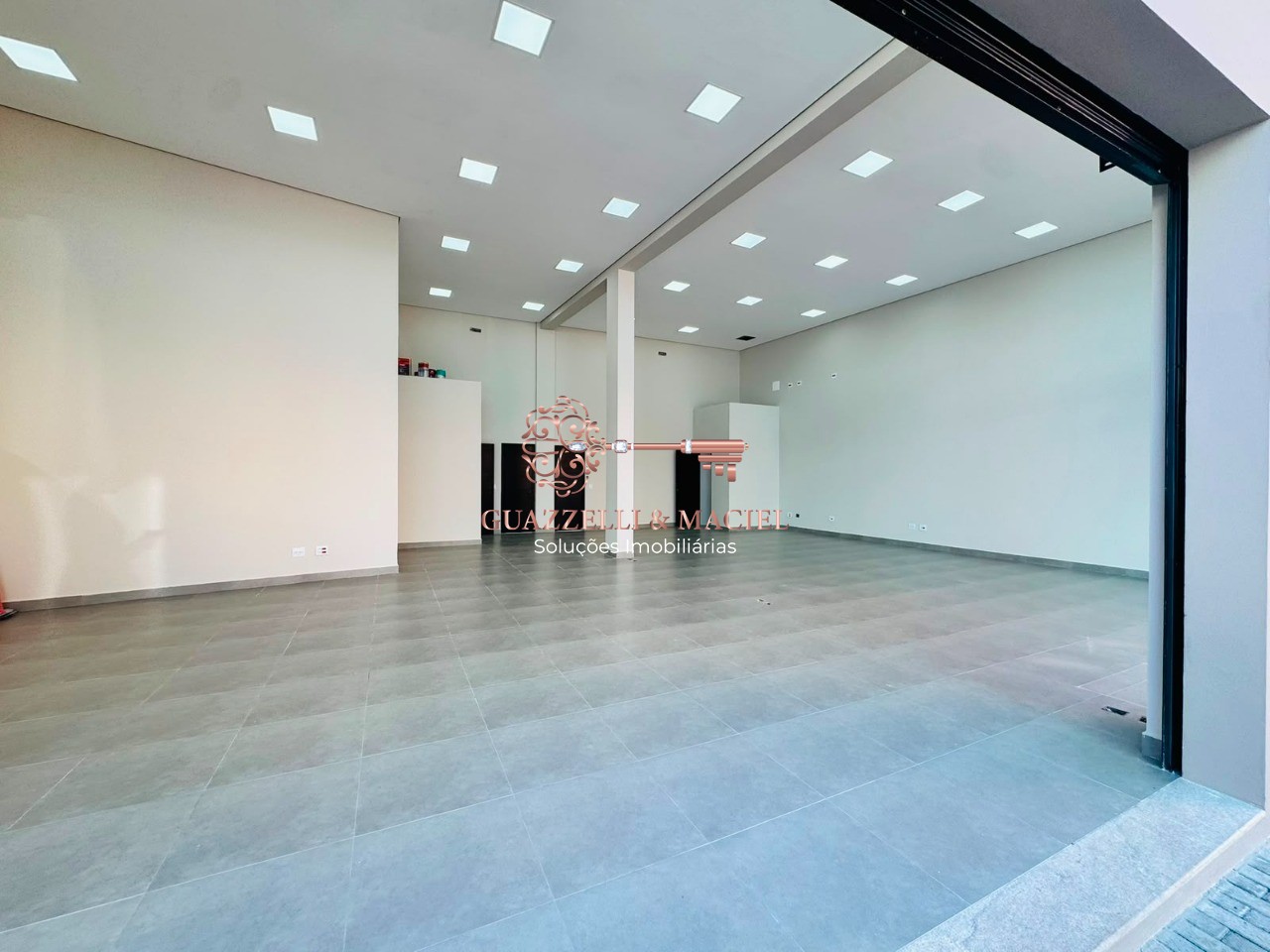 salao em CENTRO, SÃO ROQUE - Salão Comercial para Locação no Centro de São Roque-SP  152m², 1 Sala, 2 Banheiros - Foto 4