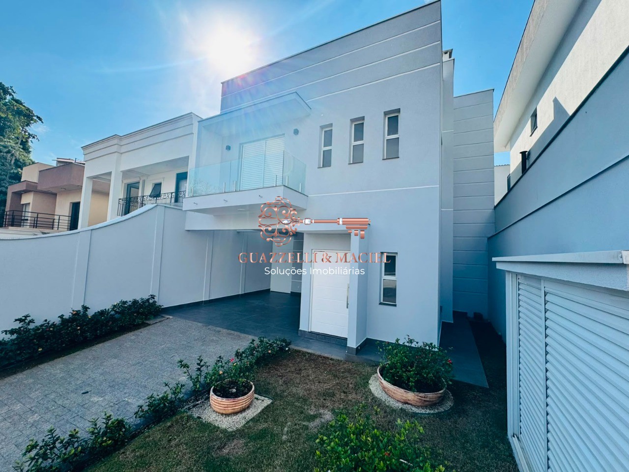 Condominio em LOTEAMENTO VILLA DI ROMA, SÃO ROQUE - Casa em Condomínio de Luxo para Locação em São Roque-SP  3 Quartos, 1 Suíte, 2 Salas, 4 Banheiros, 4 Vagas, 200m²
