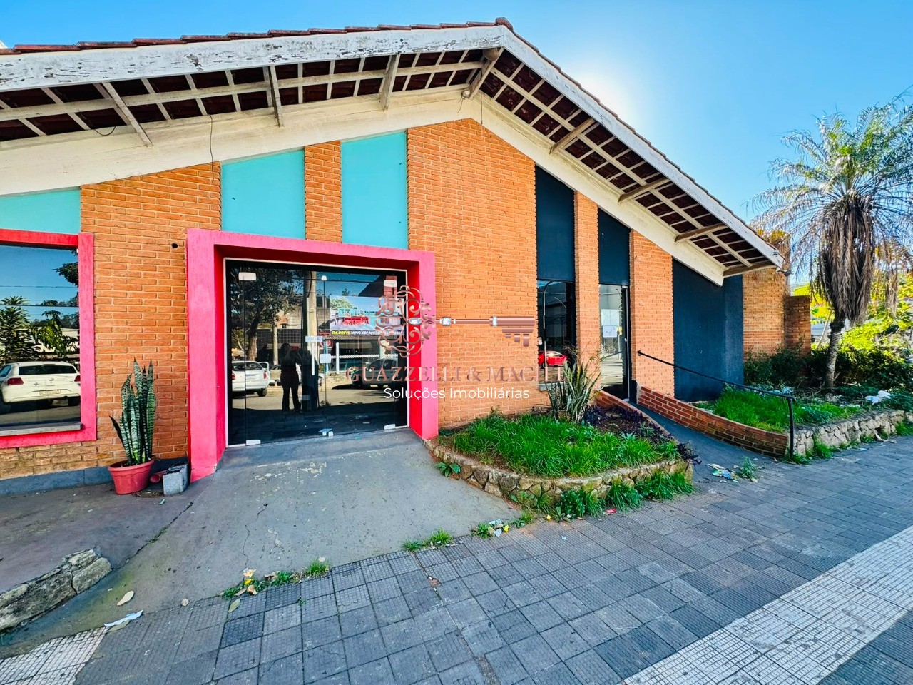 Loja / Comércio em CENTRO, MAIRINQUE - Ponto Comercial para Locação no Centro de Mairinque-SP: 1 Sala, 3 Banheiros, 150m² de Área. - Foto 4