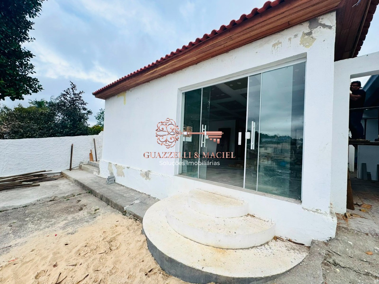 salao em SOROCABANA, MAIRINQUE - Salão Comercial de Alto Padrão na Sorocabana: 1 sala, 2 banheiros, 25 vagas de garagem, 120m² - Mairinque-SP. - Foto 14