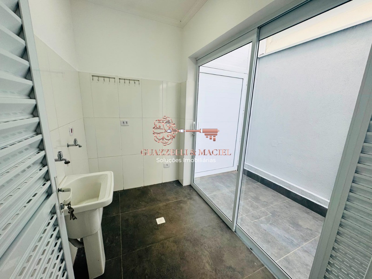 Condomínio em LOTEAMENTO VILLA DI ROMA, SÃO ROQUE - Casa em Condomínio de Luxo para Locação em São Roque-SP  3 Quartos, 1 Suíte, 2 Salas, 4 Banheiros, 4 Vagas, 200m² - Foto 21