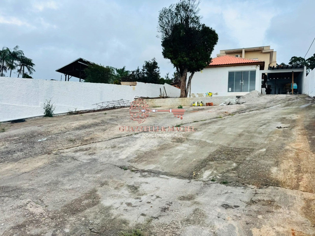 salao em SOROCABANA, MAIRINQUE - Salão Comercial de Alto Padrão na Sorocabana: 1 sala, 2 banheiros, 25 vagas de garagem, 120m² - Mairinque-SP. - Foto 16