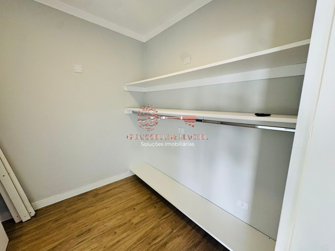 Condomínio em LOTEAMENTO VILLAGE EMÍLIA, SÃO ROQUE - Imperdível Casa em Condomínio à Venda ou Locação em São Roque-SP - 5 Quartos, 1 Suíte, 240m² - Loteamento Village Emília - Foto 12