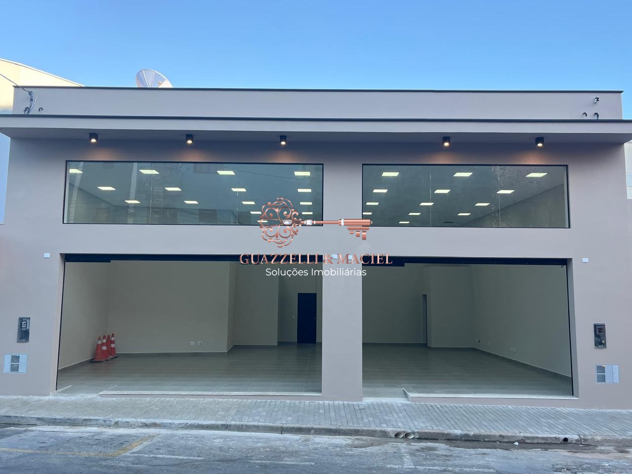 salao em CENTRO, SÃO ROQUE - Salão Comercial para Locação no Centro de São Roque-SP  152m², 1 Sala, 2 Banheiros - Foto 2