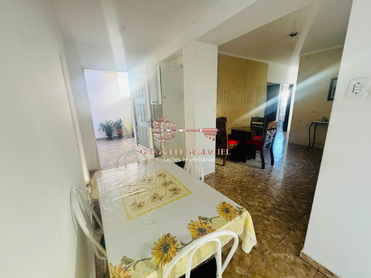 Casa em JARDIM BRASIL, SÃO ROQUE - Casa de 3 quartos à venda no Jardim Brasil, São Roque-SP: 195,91 m², 2 salas, 3 banheiros, 2 vagas de garagem. - Foto 4