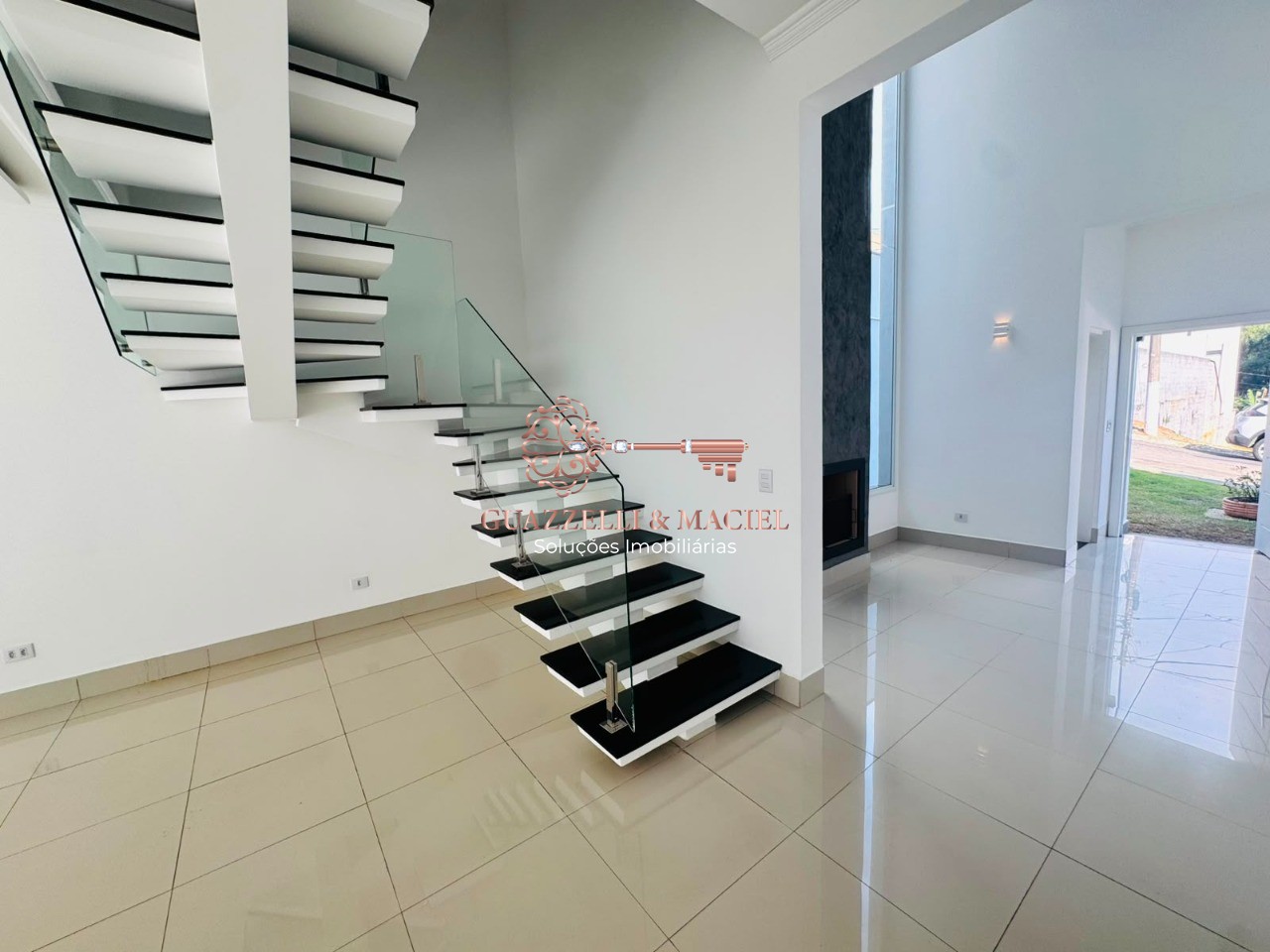 Condomínio em LOTEAMENTO VILLA DI ROMA, SÃO ROQUE - Casa em Condomínio de Luxo para Locação em São Roque-SP  3 Quartos, 1 Suíte, 2 Salas, 4 Banheiros, 4 Vagas, 200m² - Foto 5